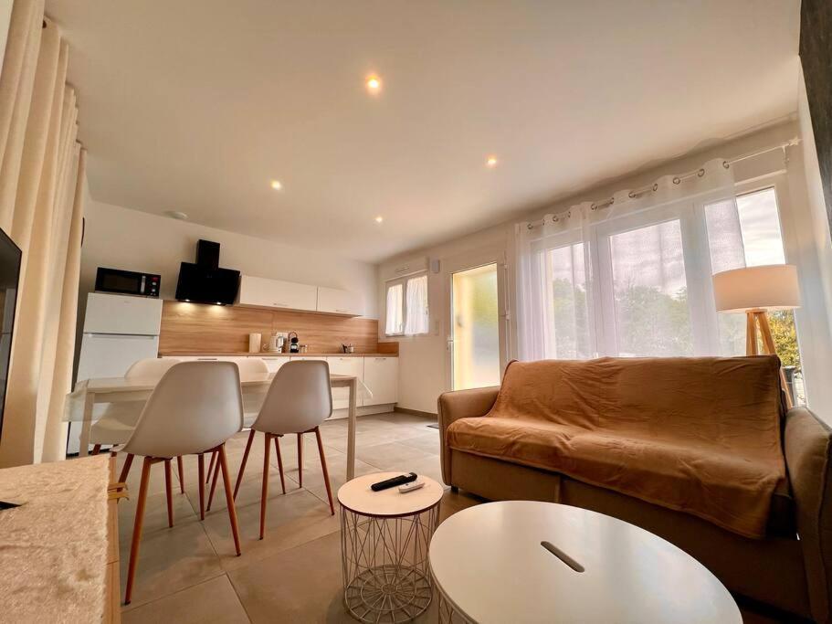 Climatise 4prsn Proche Chateaufarine * Grandfontaine (Doubs)